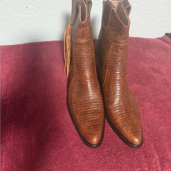 Genuine leather ankle boots - Picture 1 of 6